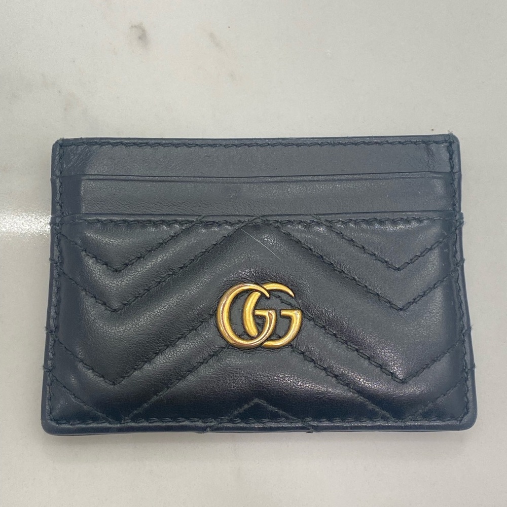 Gucci marmont black gold card holder